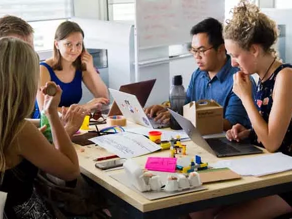 5 Actionable Tips on How We Run Our Remote Marketing Team 11 tips-run-remote-marketing-team