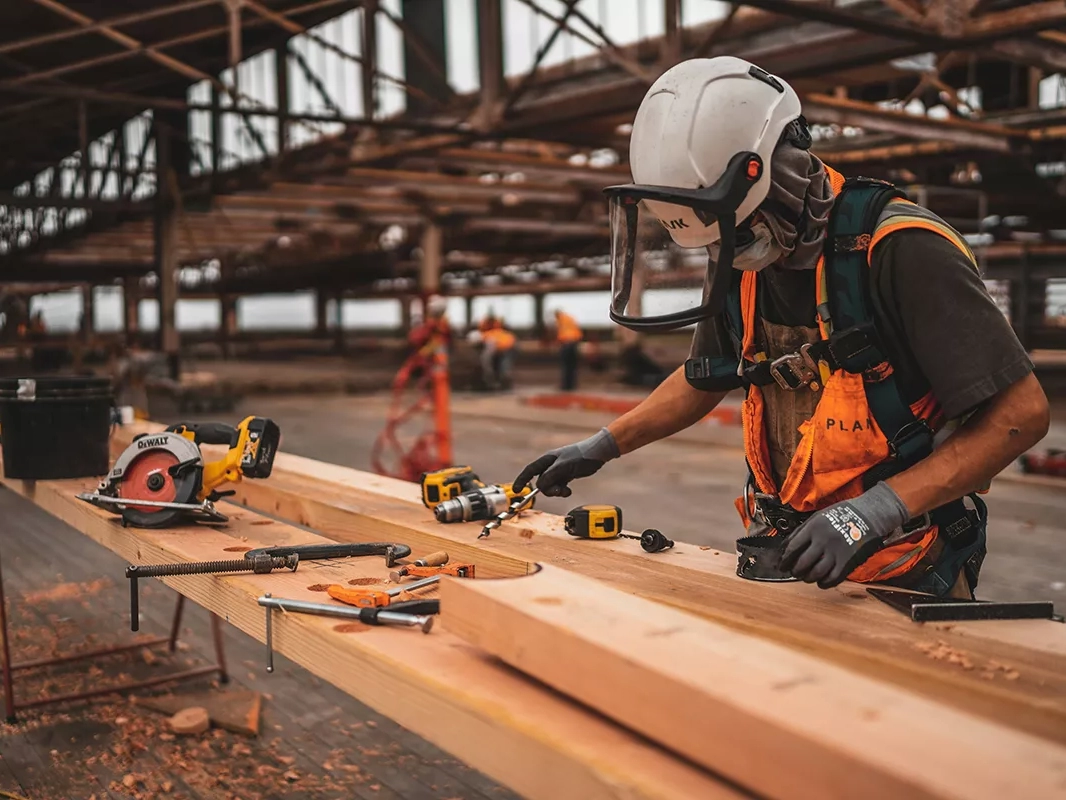 customer service hardware construction supply business